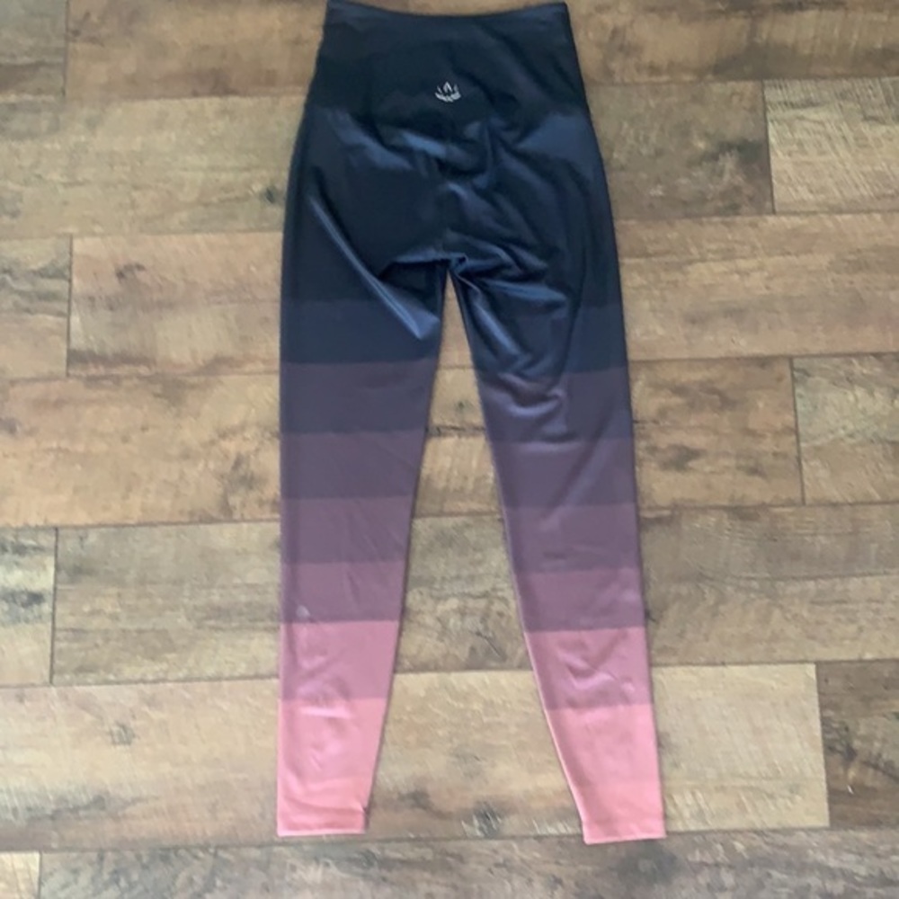 BEYOND Yoga Ombré Leggings XS - Picture 4 of 5